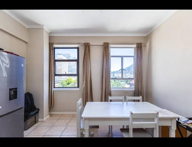 2 BEDROOM APARTMENT FOR SALE IN CAPE TOWN CITY CENTRE